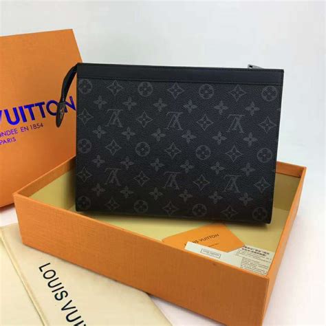 louis vuitton voyage mm canvas.